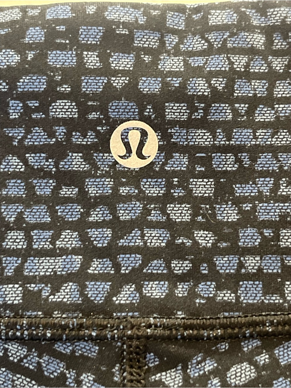 Lululemon Wunder Under Pant III
Shatter Weave Desert Teal Alberta Lake Size 8 - Picture 10 of 11
